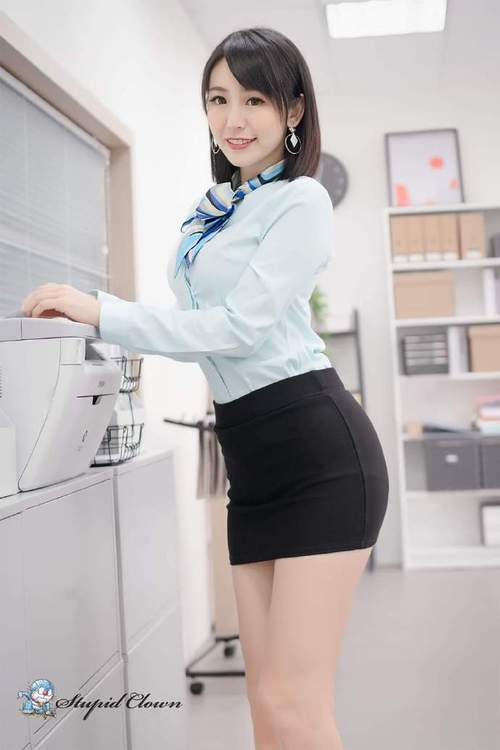 女秘书诱惑：惊天秘密背后的真相