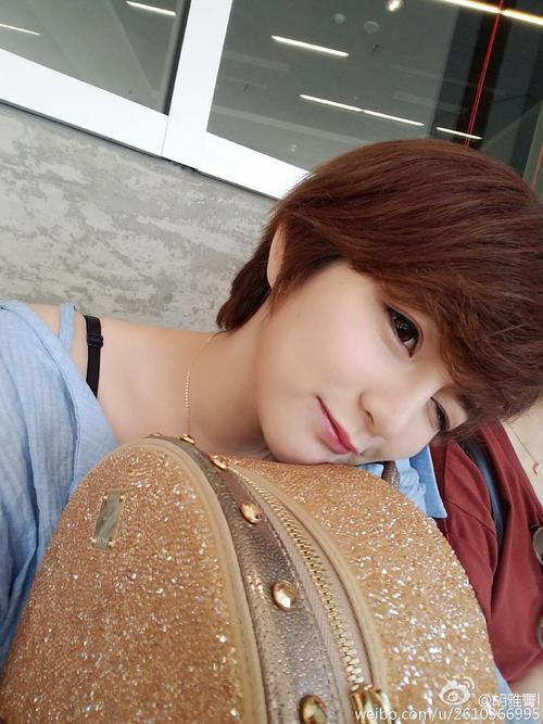 狐狸妈胡雅菁：DOTA2解说台上的巾帼英雄