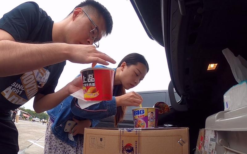 高速服务区泡面风波：餐厅经理喊“这是我的地盘”