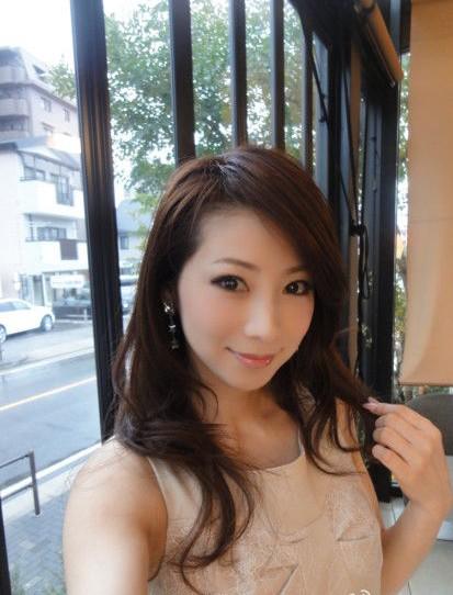张婷媗：健身房美魔女，47岁辣妈还能拥有完美身材