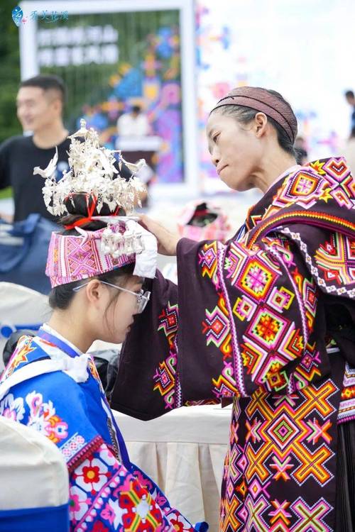 花溪苗绣展演：秀美花溪，遇见非遗文化
