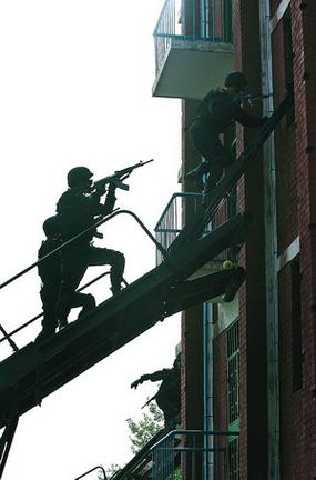 闪电突击队：武警济南支队精锐
