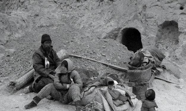 1942年河南大饥荒死了多少人？这组数据触目惊心！