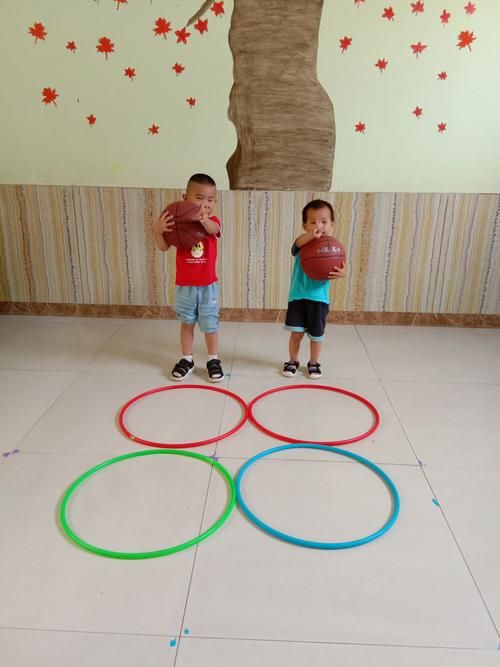 体育游戏100例：幼儿园小朋友最爱的室内游戏！