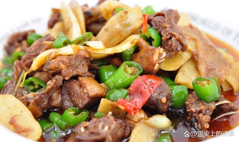 川菜太白鸭怎么做？大厨教你几个小窍门，鲜嫩入味！