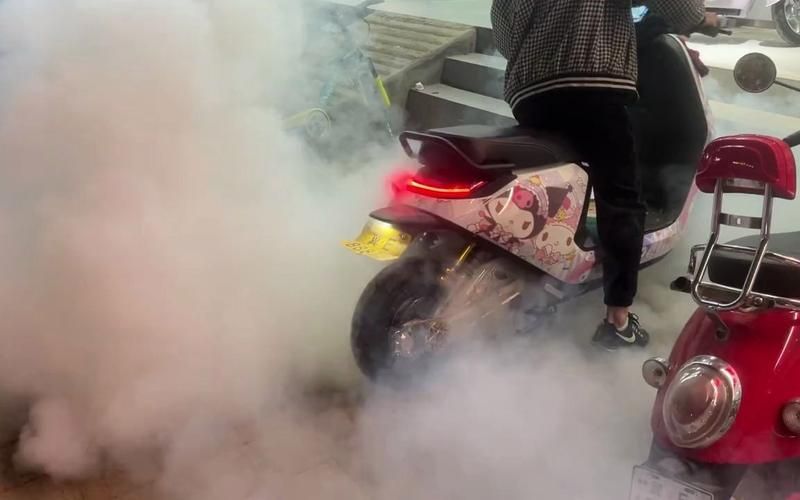 烧胎什么意思？新手司机必看烧胎详解