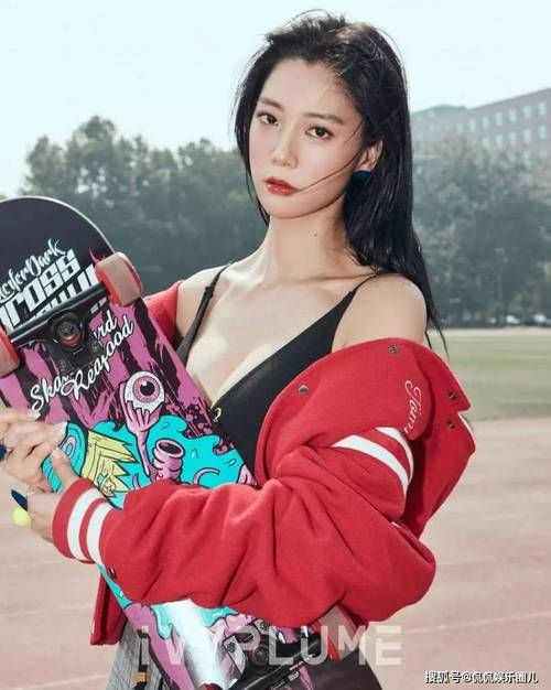 狠狠ady亚洲：性感尤物写真，高清大图来袭