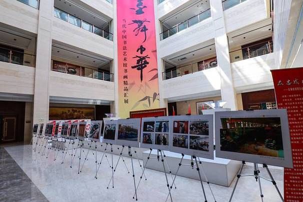狮子拱门：自由之城，重现荣光！探秘多元文化与独立政治