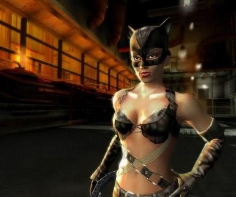 猫女Selina Kyle：哥谭市最性感的猫贼传奇