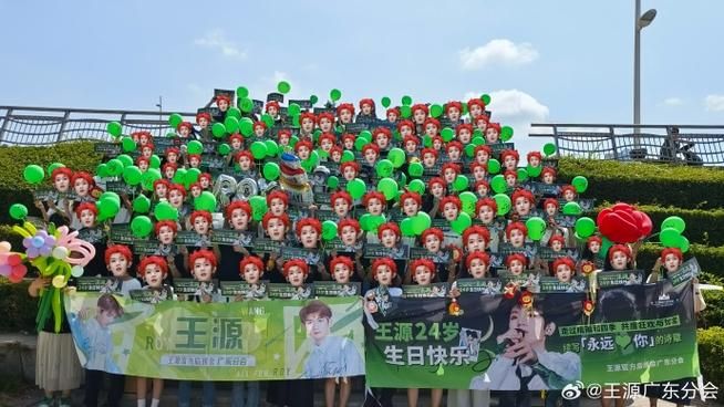 王源24岁生日快乐！TFBOYS兄弟深厚友谊令人羡慕