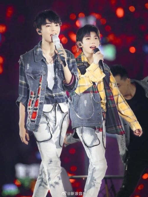 王源24岁生日快乐！TFBOYS兄弟深厚友谊令人羡慕