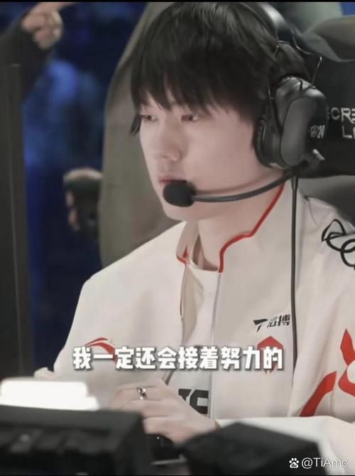 电竞选手Jackeylove女友身份揭秘，低调奢华引关注