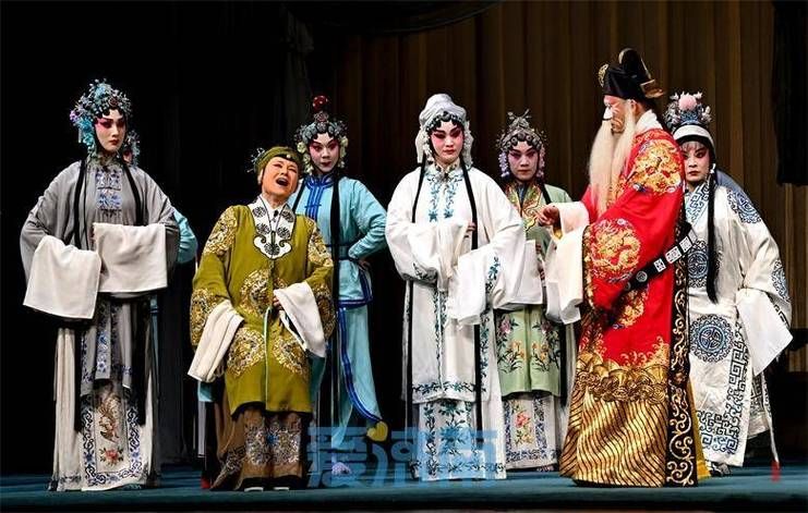 百看不厌的京剧杨门女将：经典剧目重温家国情怀