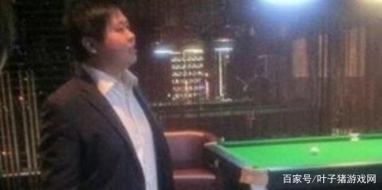 百花村威少：揭秘武神坛六冠王的秘密与装备