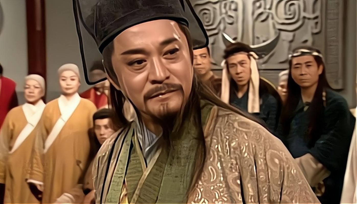 笑傲江湖岳不群：君子剑的背后，隐藏着怎样的阴谋和野心？