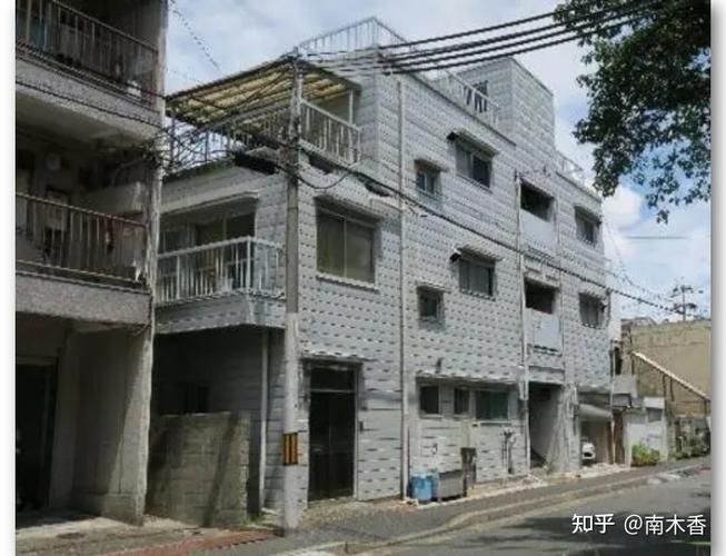 第一章房东太太：初入公寓，房东太太的秘密