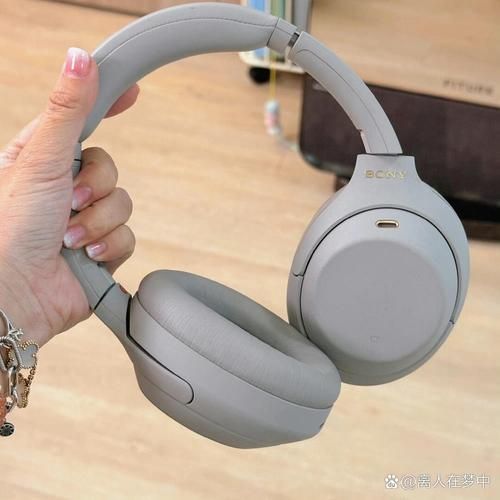 索尼WH-1000XM4无线降噪耳机体验：好用吗？有哪些优缺点？