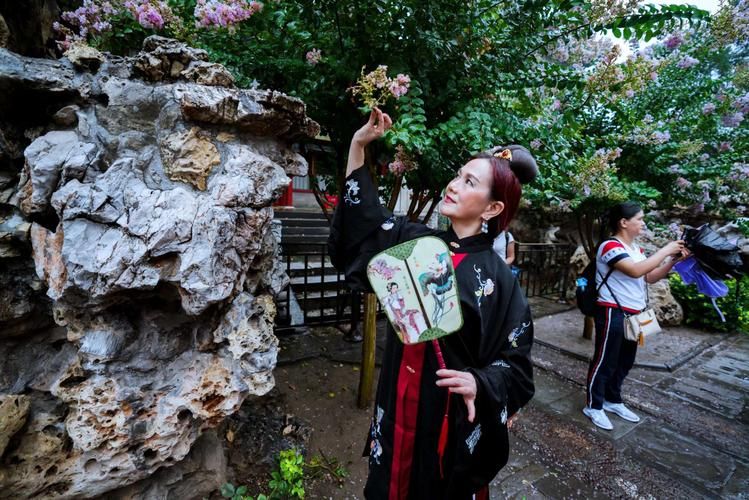 紫禁飘谣：陈豪伍咏薇深情演唱，带你走进紫禁城的爱恨纠葛。