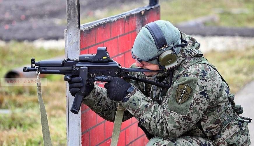 老兵新体验：MAC10冲锋枪射击视频及武器性能点评