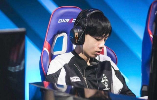 腾讯直播LOL：职业联赛，精彩瞬间，不容错过！