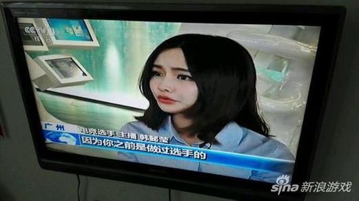 英雄联盟解说小苍：从赛场到直播间，一路走来不容易
