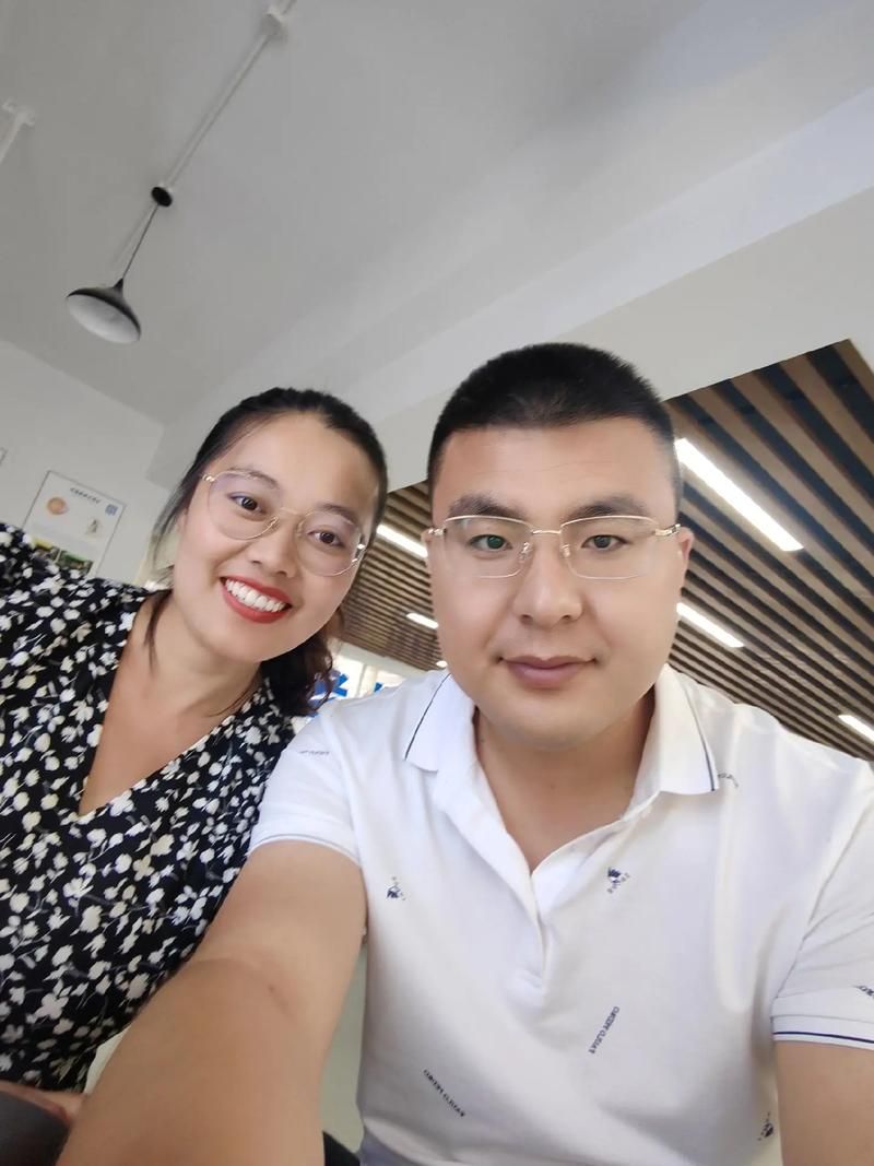 菜老板和新婚妻子：夫妻同心，其利断金
