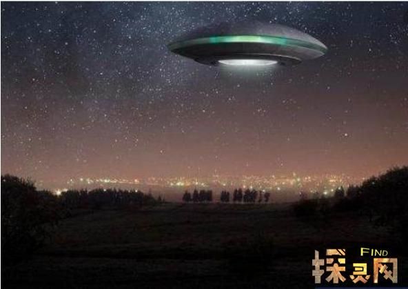 菲尼克斯之光事件始末：700多人共同见证的UFO奇观