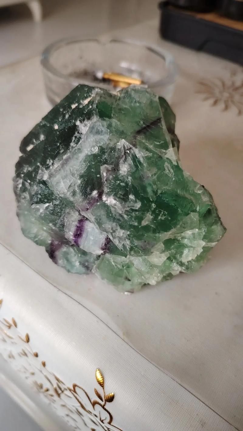 萤石的作用有哪些？详解萤石的药用及工业用途