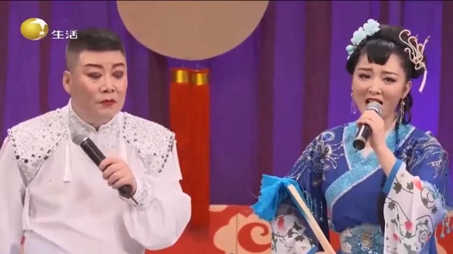 董明珠：从二人转舞台到国家一级演员的蜕变