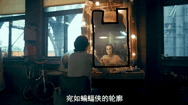 蝙蝠侠咬打火机：电影彩蛋还是故事情节？
