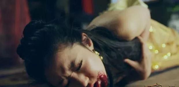 解密血腥好时光：B级片导演与疯狂演员的惊悚故事