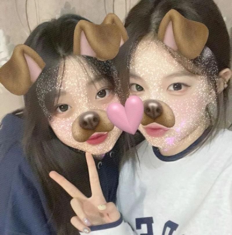 超火闺蜜头像一对两张：ins风高清，甜蜜爆棚！