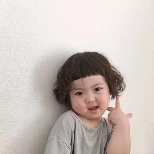 超萌表情包女孩罗熙火了，快来get同款表情包