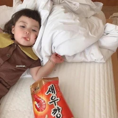 超萌表情包女孩罗熙火了，快来get同款表情包