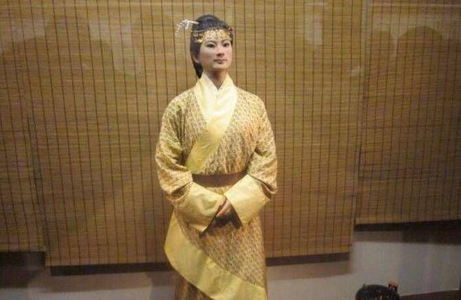 辛追夫人刚出土的样子：揭秘马王堆女尸的真实面貌