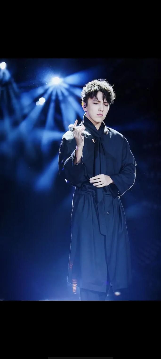 迪玛希真实身高是多少？190cm？还是另有隐情？