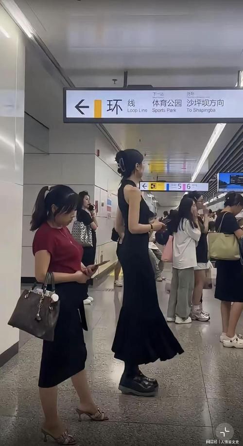 那些令人惊叹的女巨人：她们的身高和传奇人生
