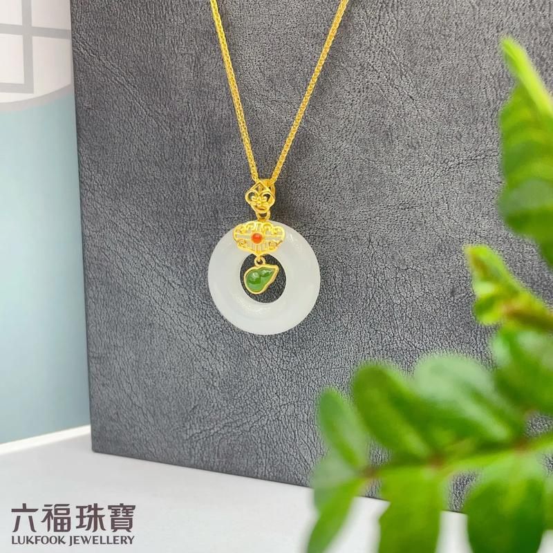 金镶玉吊坠戴着好不好？其寓意和象征是什么？