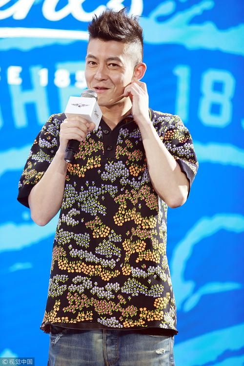 陈冠希梗：微信转账三百块帮我回香港，这究竟是什么梗？