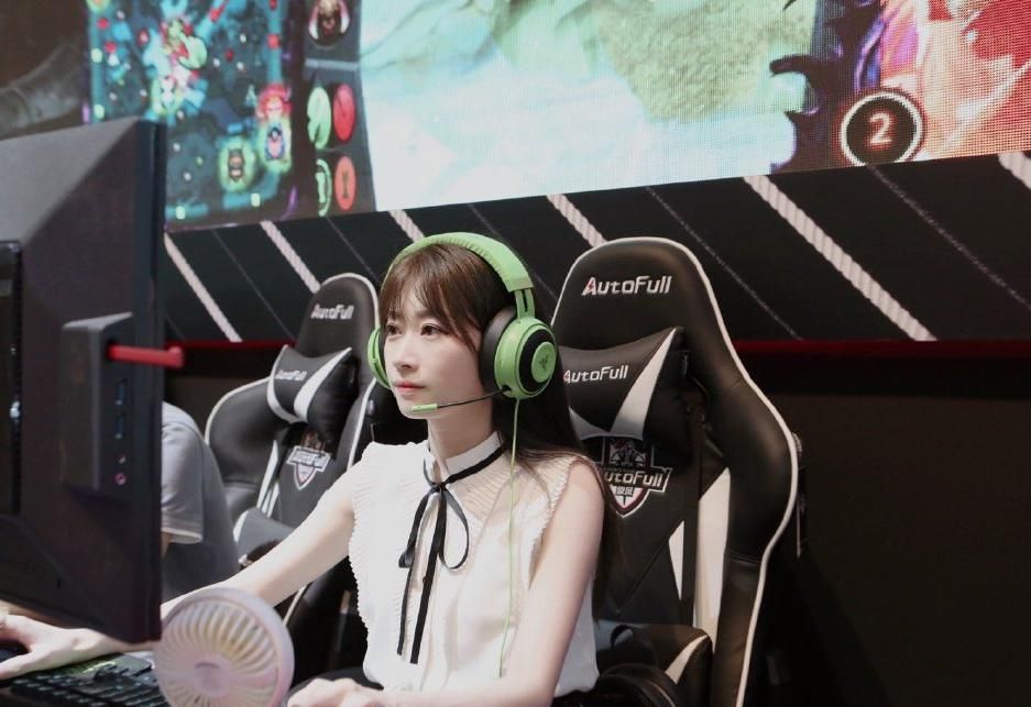 陈娟(ams)：DOTA2人气女解说的不为人知一面