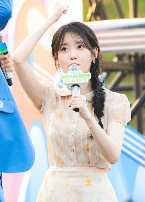 韩国女星IU：从国民妹妹到国民公车？