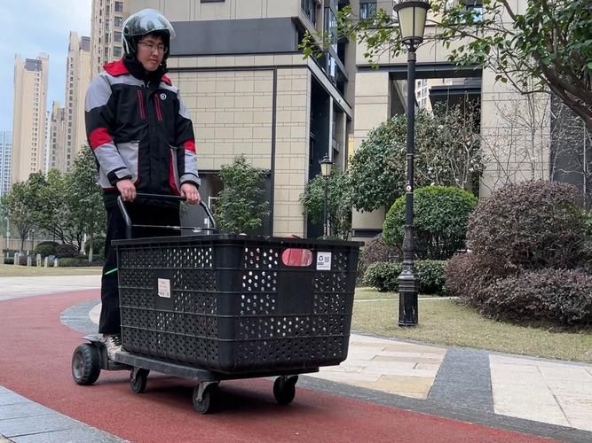顺丰客服热线24小时人工服务，随时随地解决你的快递问题！