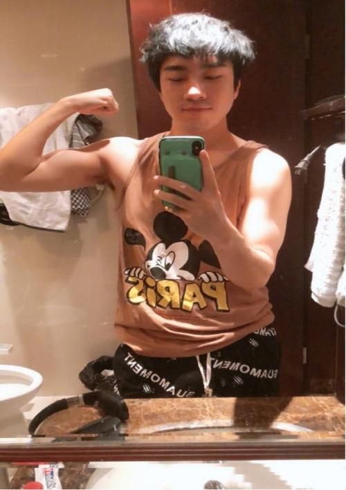 骚男微博：从离婚到健身，他的生活发生了哪些变化？