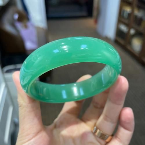 高颜值东陵玉手镯推荐，让你轻松拥有高贵气质