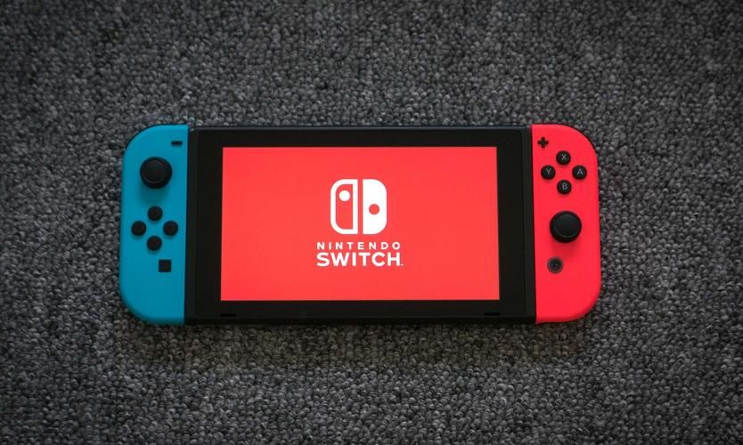 魔岩山传说Switch版发售：掌机也能玩转地下城
