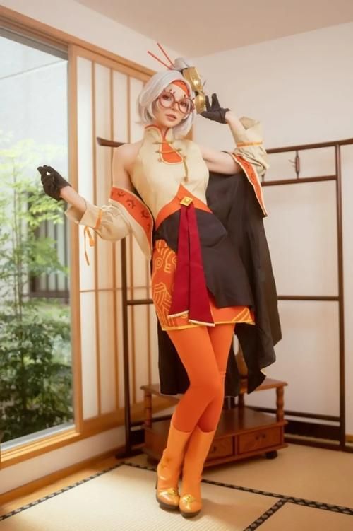 coser4游戏攻略指南 角色培养与装备选择解析