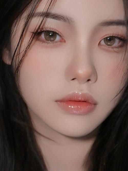 Flirty妩媚最新妆容教程 三步get撩人小心机