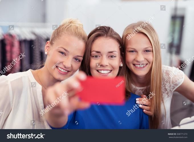GIRLFRIENDS办公室最新剧情大揭秘 闺蜜日常笑料不断