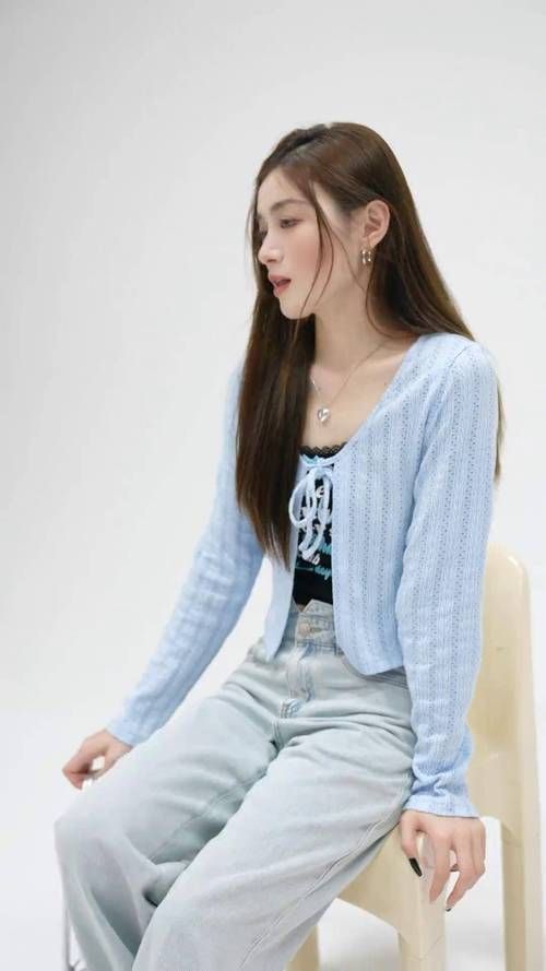 Lovechuu最新穿搭指南 轻松打造甜美少女风