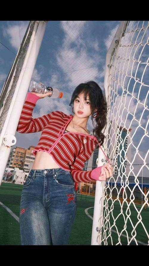 Lovechuu最新穿搭指南 轻松打造甜美少女风